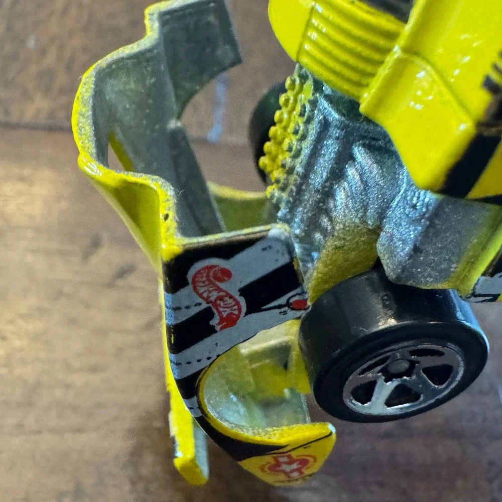 Hot Wheels Sol-Aire CX4 Race Car Yellow 1983 Vintage Diecast Opening Engine